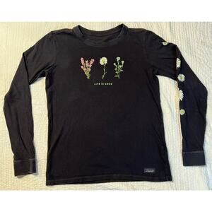 Life is good long sleeve T-shirt
Excellent condition